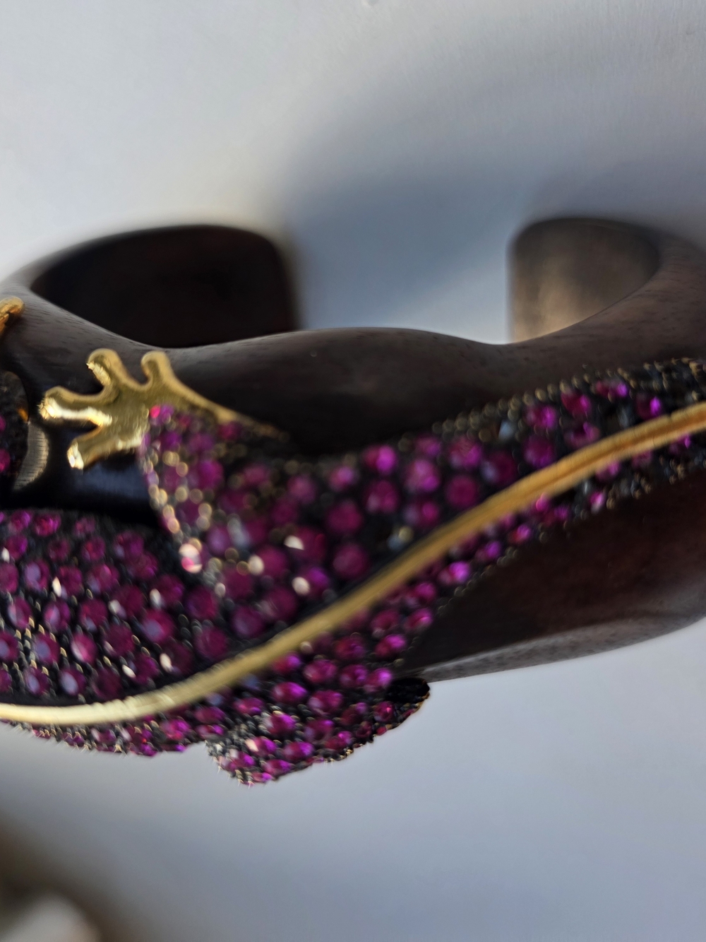 Roberto Cavalli - Gold-Tone Pink Crystal Gecko Cuff Bracelet - Picture 6 of 15